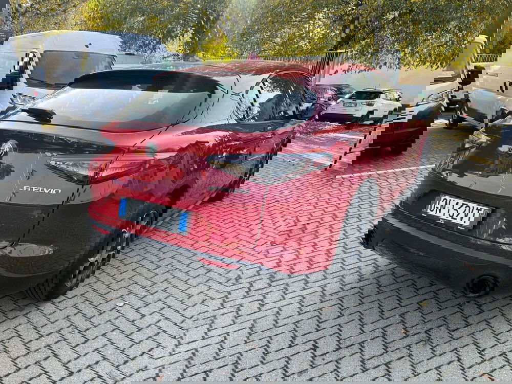 Alfa Romeo Stelvio usata a Milano (7)