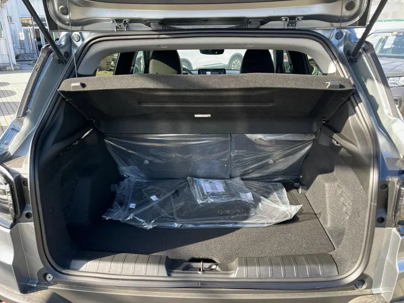 Jeep Avenger nuova a Milano (10)