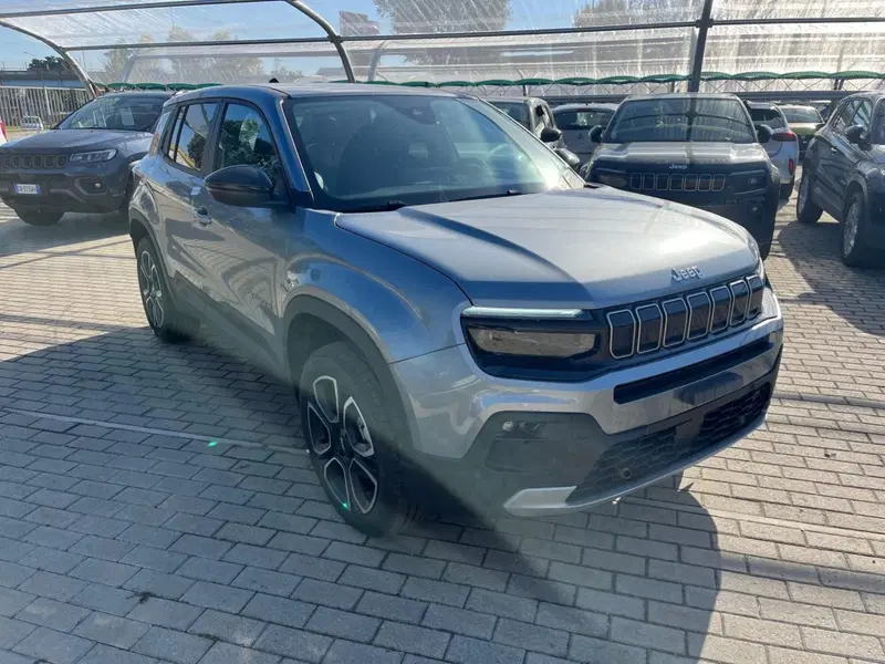 Jeep Avenger nuova a Milano (3)