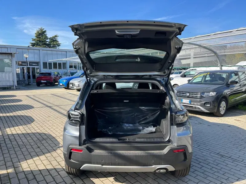 Jeep Avenger nuova a Milano (9)