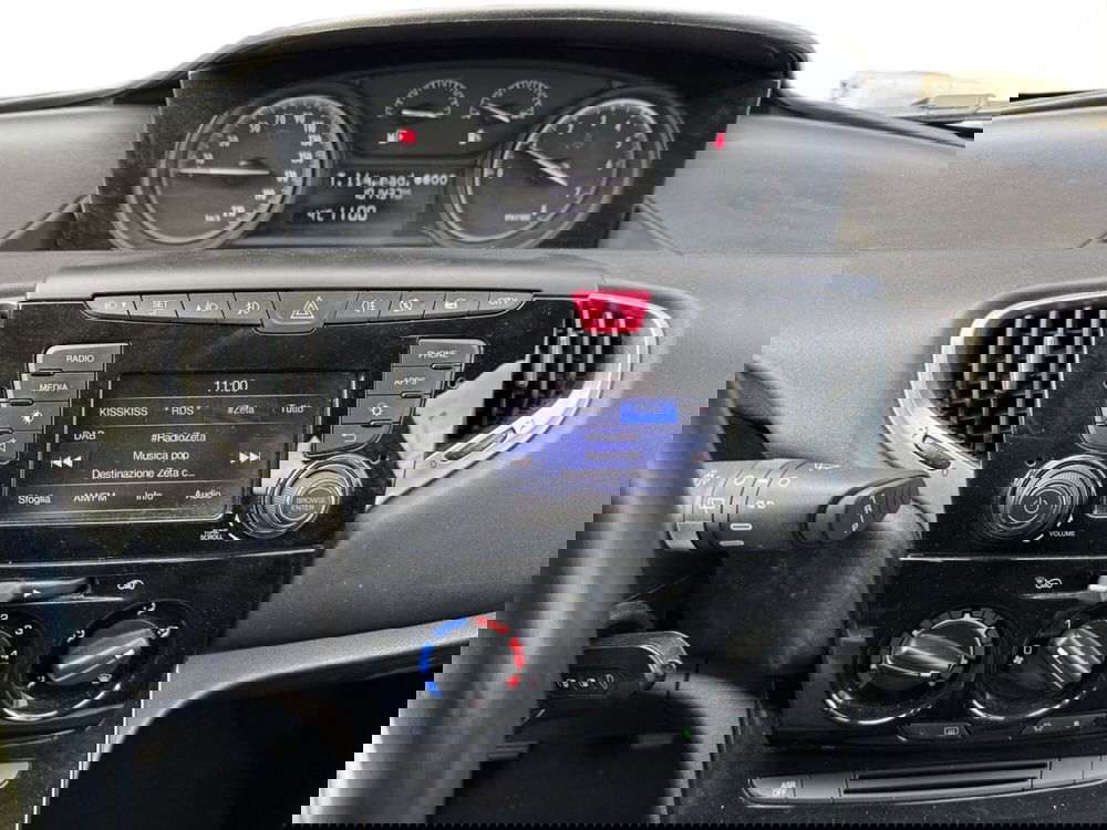 Lancia Ypsilon usata a Prato (15)