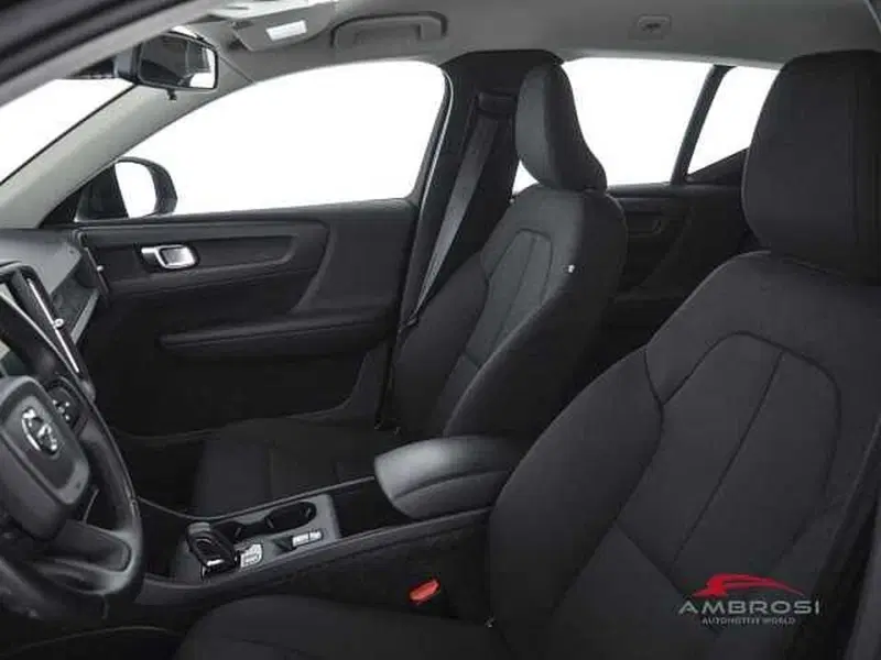 Volvo XC40 usata a Perugia (9)