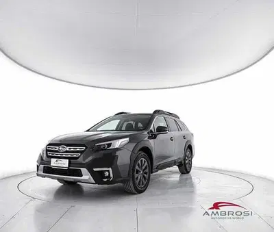 Subaru Outback 2.5i Style lineartronic del 2024 usata a Viterbo