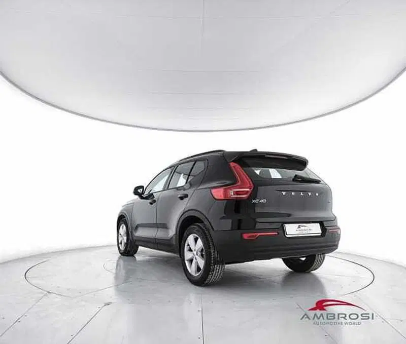 Volvo XC40 usata a Viterbo (4)