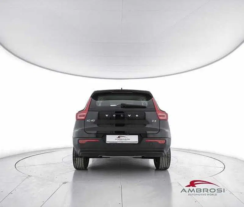 Volvo XC40 usata a Viterbo (6)