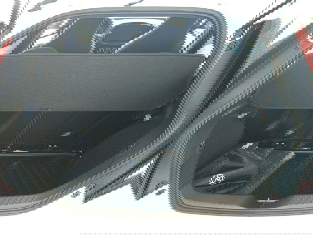 Toyota Aygo X nuova a Teramo (12)