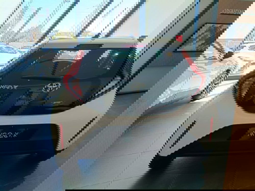 Toyota Aygo X nuova a Teramo (4)