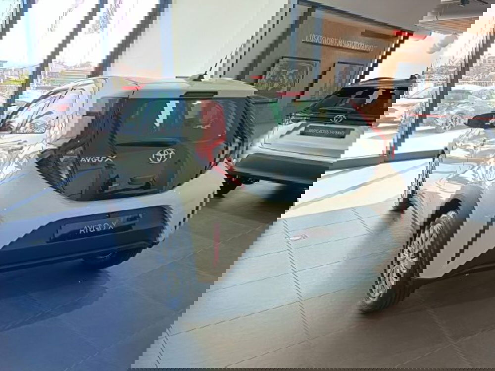 Toyota Aygo X nuova a Teramo (5)