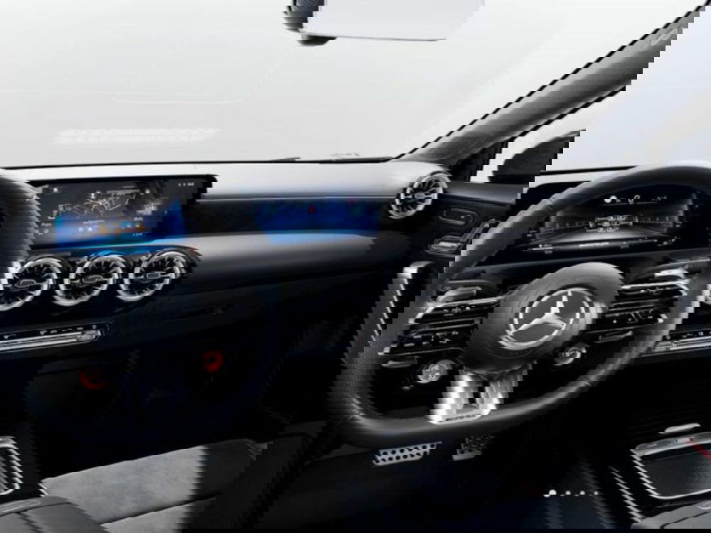 Mercedes-Benz Classe A Sedan nuova a Verona (5)