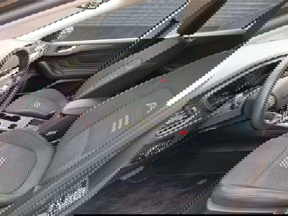 Ford Focus Station Wagon usata a Bari (11)