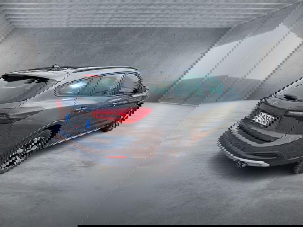 Ford Focus Station Wagon usata a Bari (6)