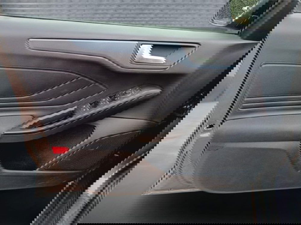 Ford Focus Station Wagon usata a Bari (9)