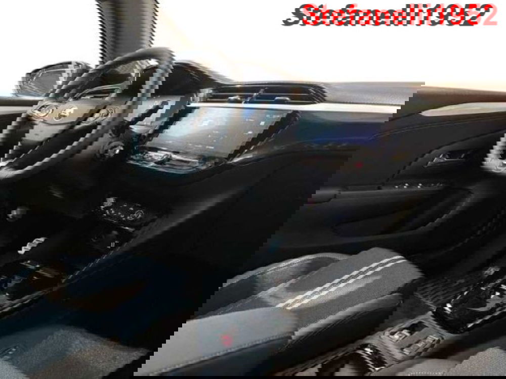 Opel Corsa nuova a Bologna (15)