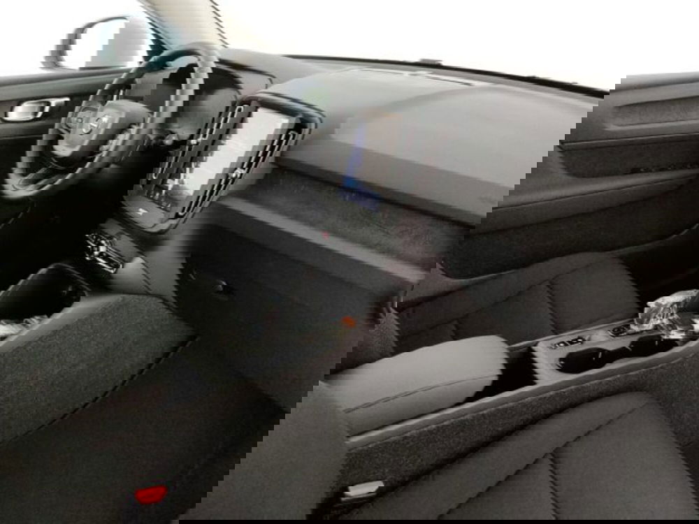 Volvo XC40 nuova a Modena (14)
