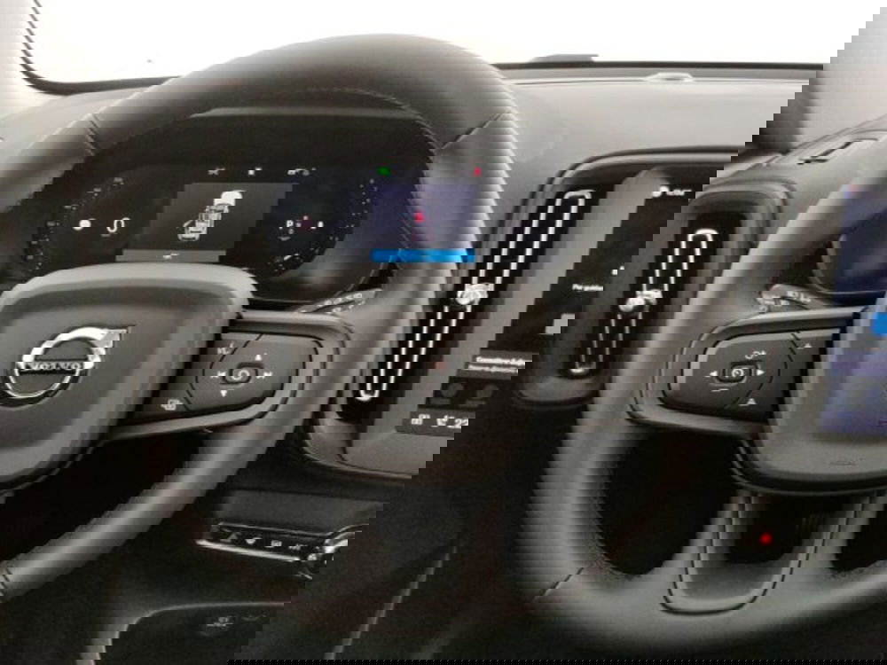 Volvo XC40 nuova a Modena (16)