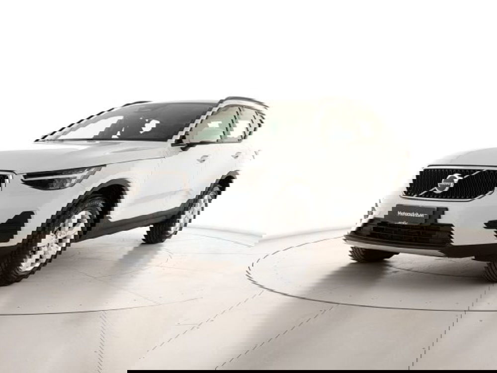 Volvo XC40 nuova a Modena (2)