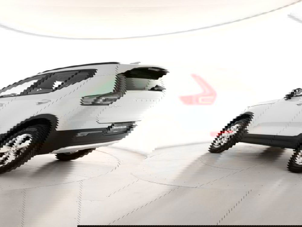 Volvo XC40 nuova a Modena (4)