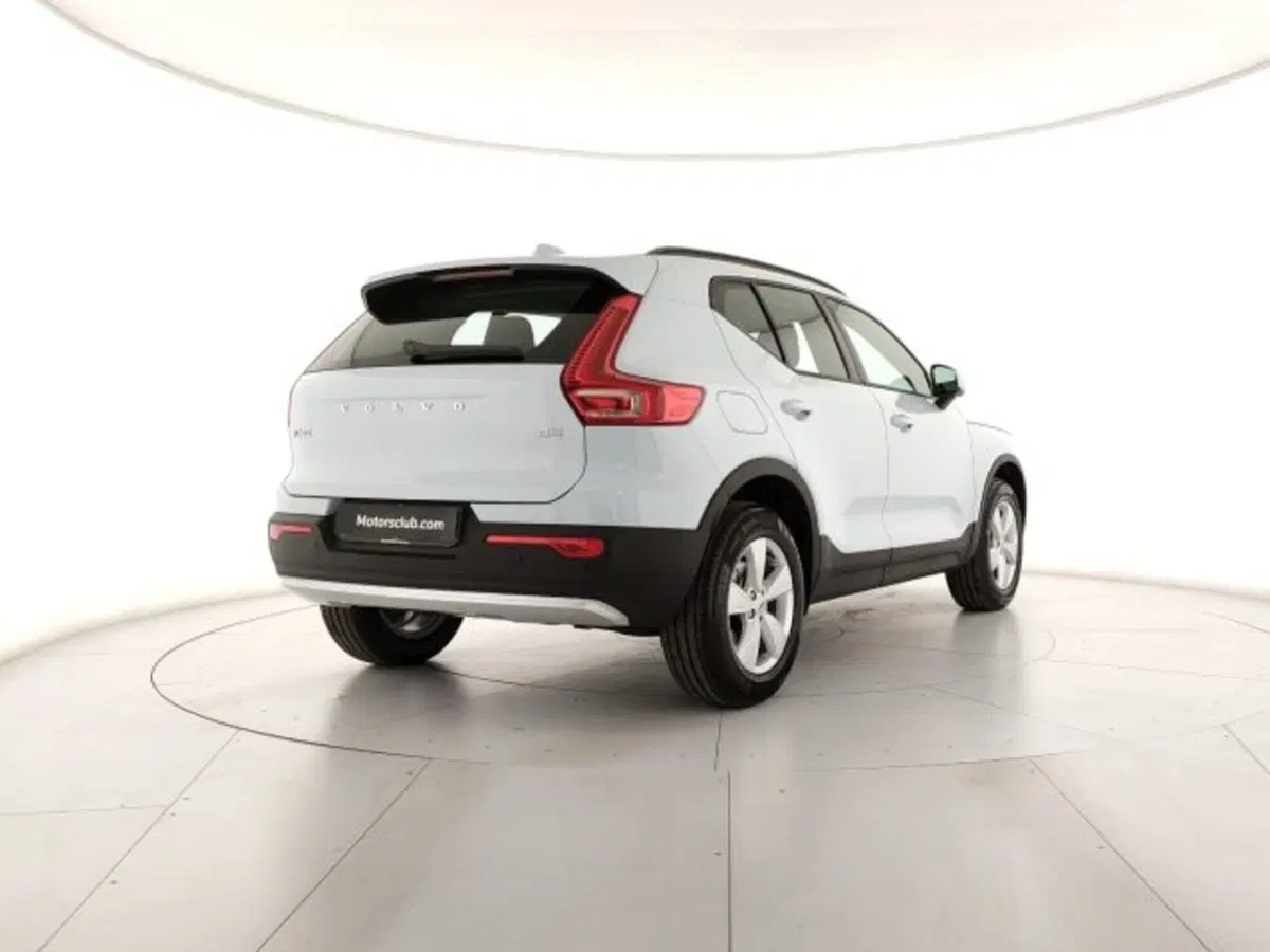 Volvo XC40 nuova a Modena (6)