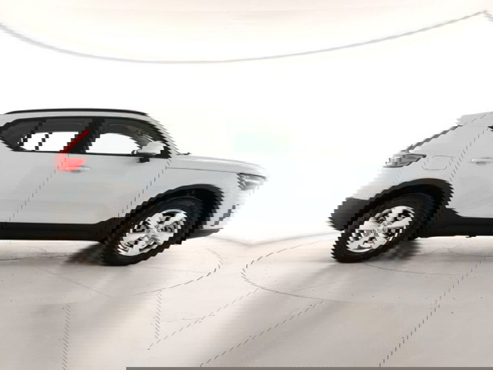 Volvo XC40 nuova a Modena (7)