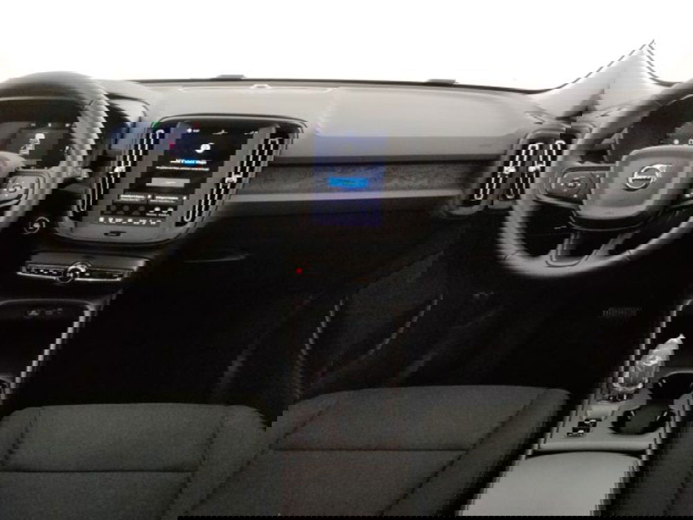 Volvo XC40 nuova a Modena (15)