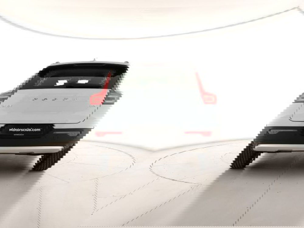Volvo XC40 nuova a Modena (5)