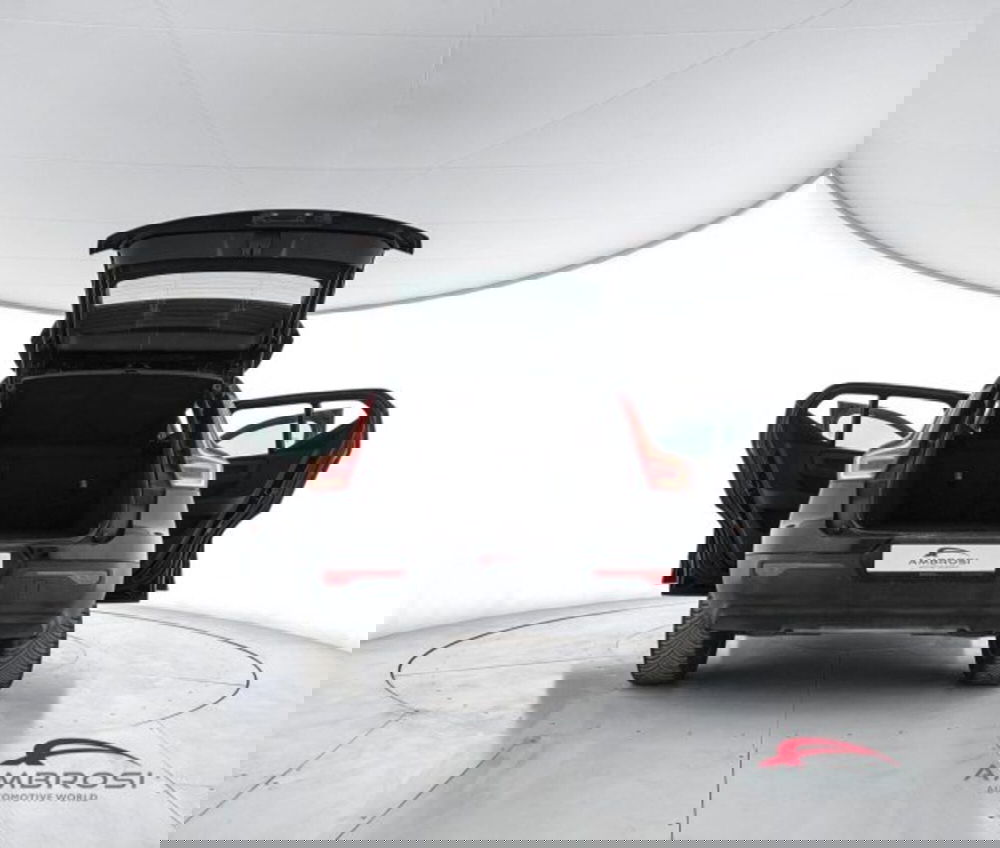 Volvo XC40 usata a Perugia (7)