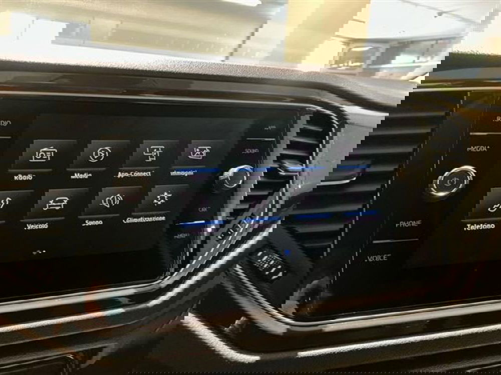 Volkswagen T-Roc usata a Como (14)