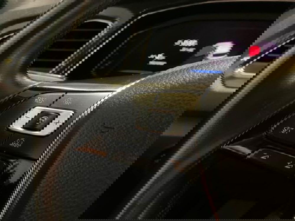 Volkswagen T-Roc usata a Como (18)