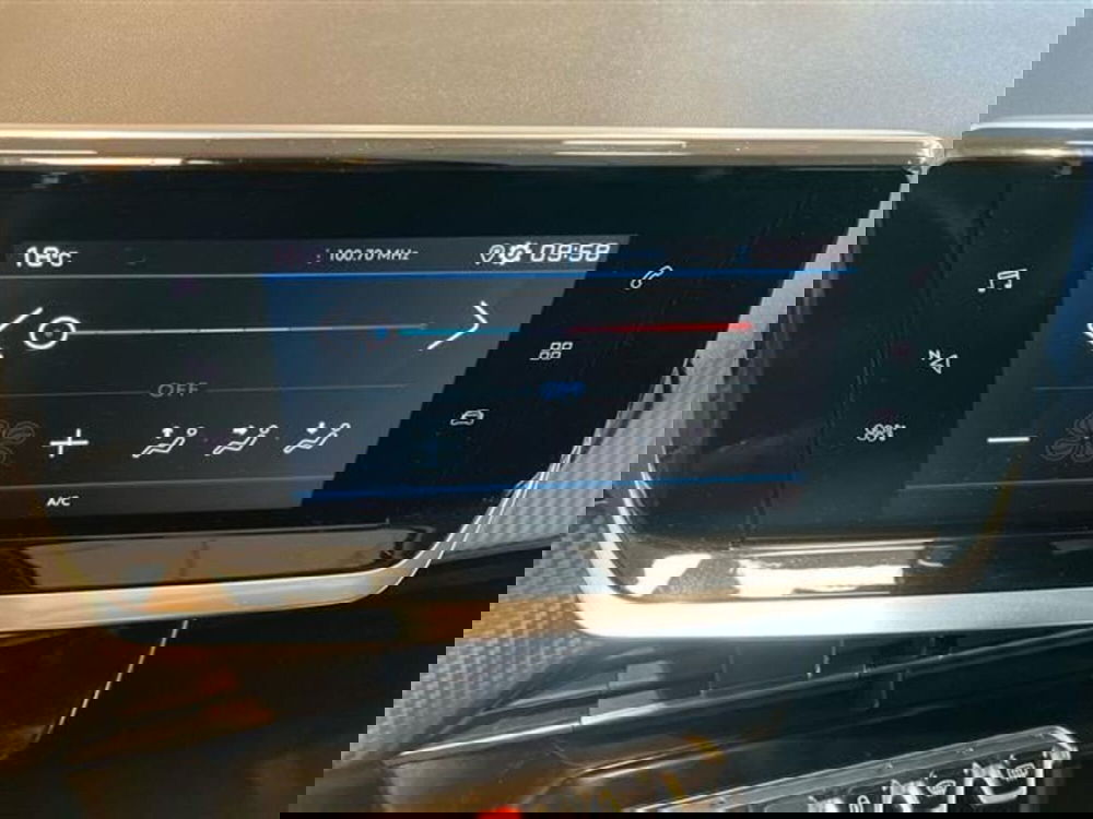 Peugeot 208 usata a Como (14)