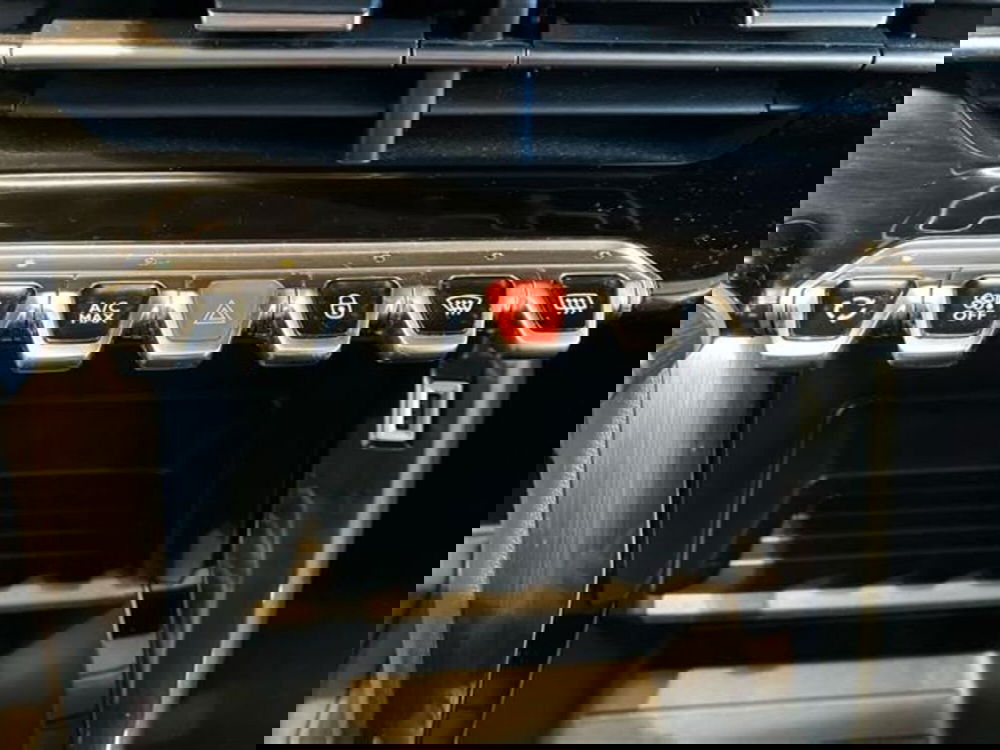 Peugeot 208 usata a Como (15)