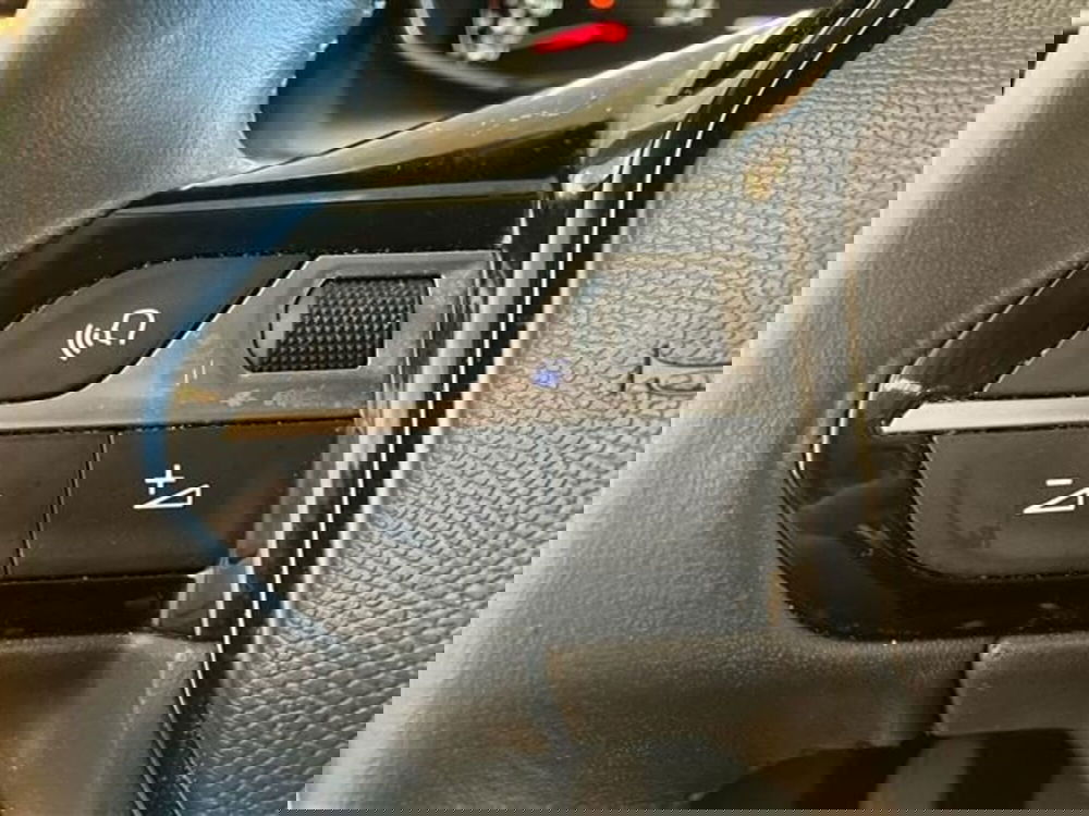 Peugeot 208 usata a Como (18)