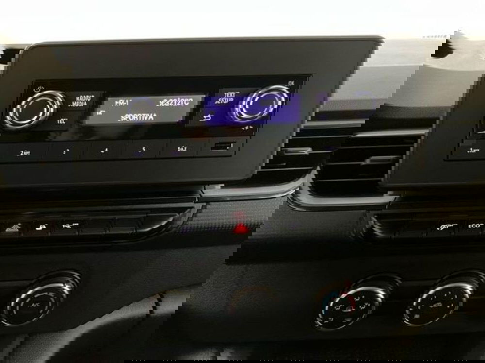 Renault Kangoo nuova a Como (14)