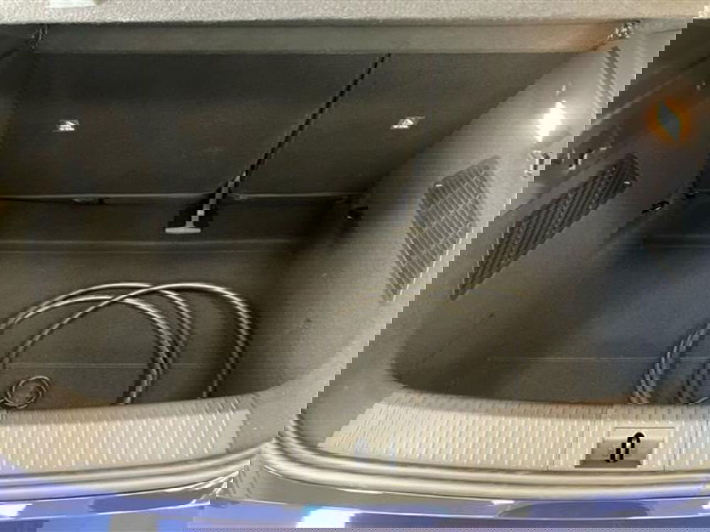 Renault Megane E-Tech Electric nuova a Como (9)