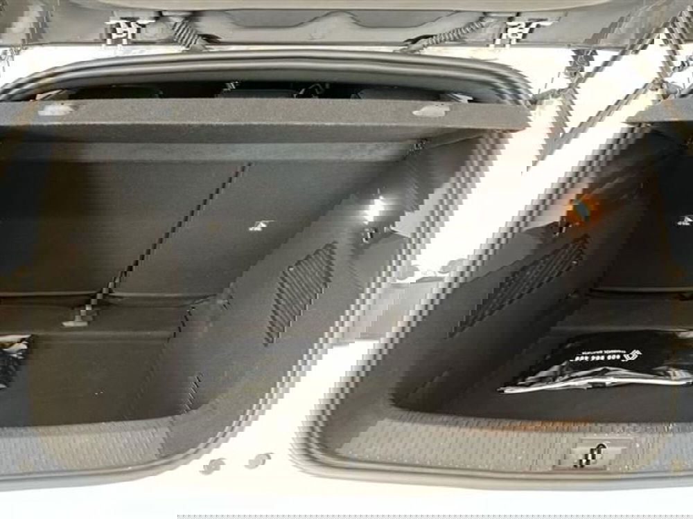 Renault Megane E-Tech Electric usata a Como (18)