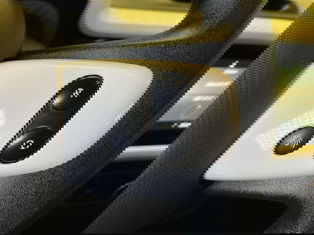 Renault Twingo usata a Como (18)