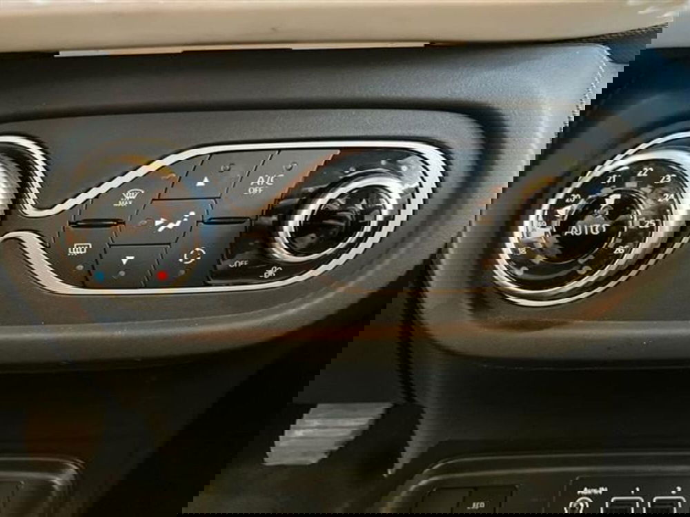 Renault Twingo usata a Como (14)