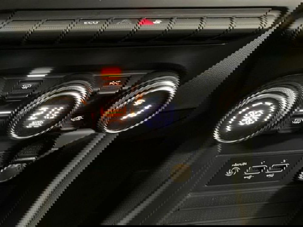 Renault Zoe usata a Como (14)