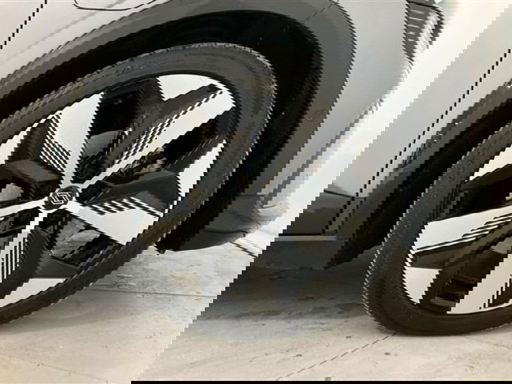 Renault Megane E-Tech Electric usata a Como (6)