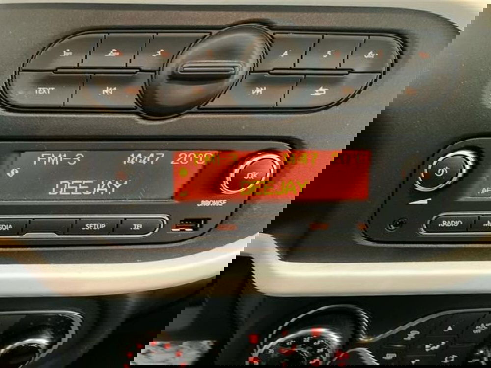 Renault Twingo usata a Como (13)