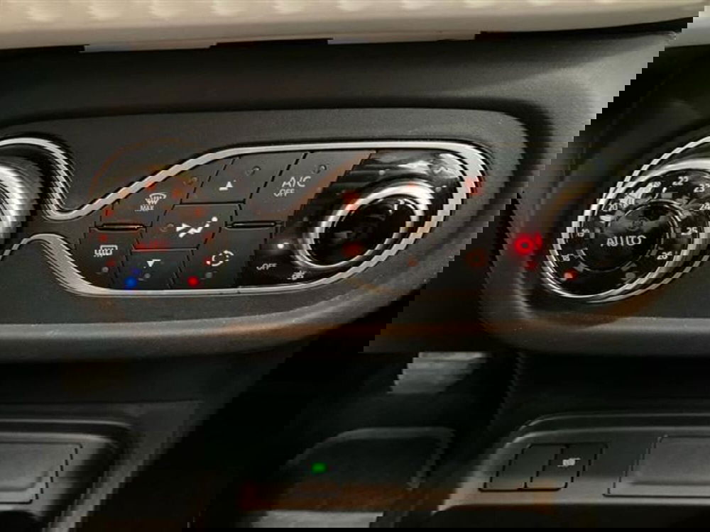 Renault Twingo usata a Como (14)