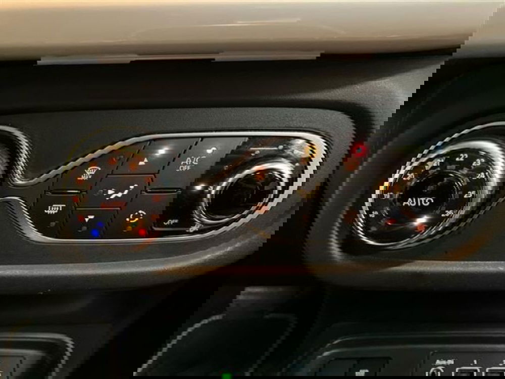 Renault Twingo usata a Como (19)