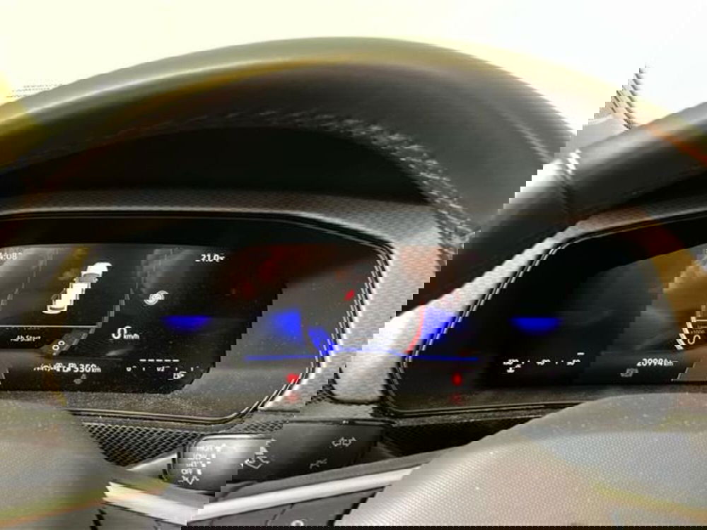 Volkswagen T-Cross usata a Como (15)