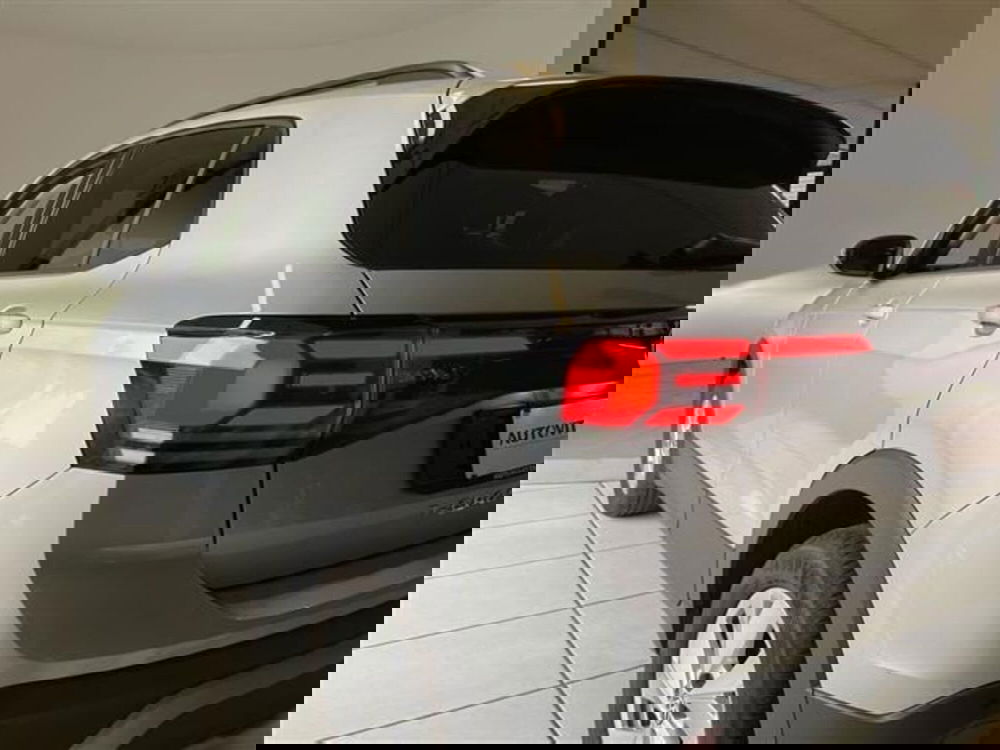 Volkswagen T-Cross usata a Como (8)