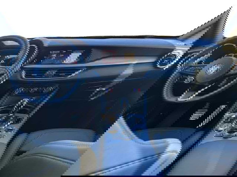 Alfa Romeo Stelvio usata a Treviso (8)