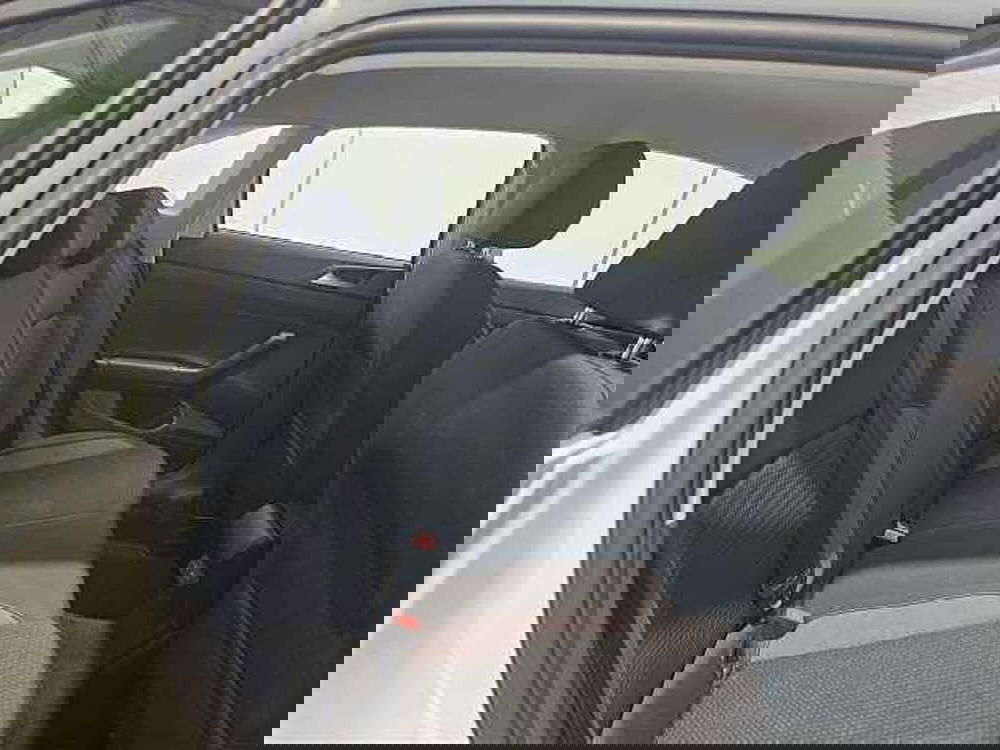 Volkswagen Taigo usata a Lecco (10)