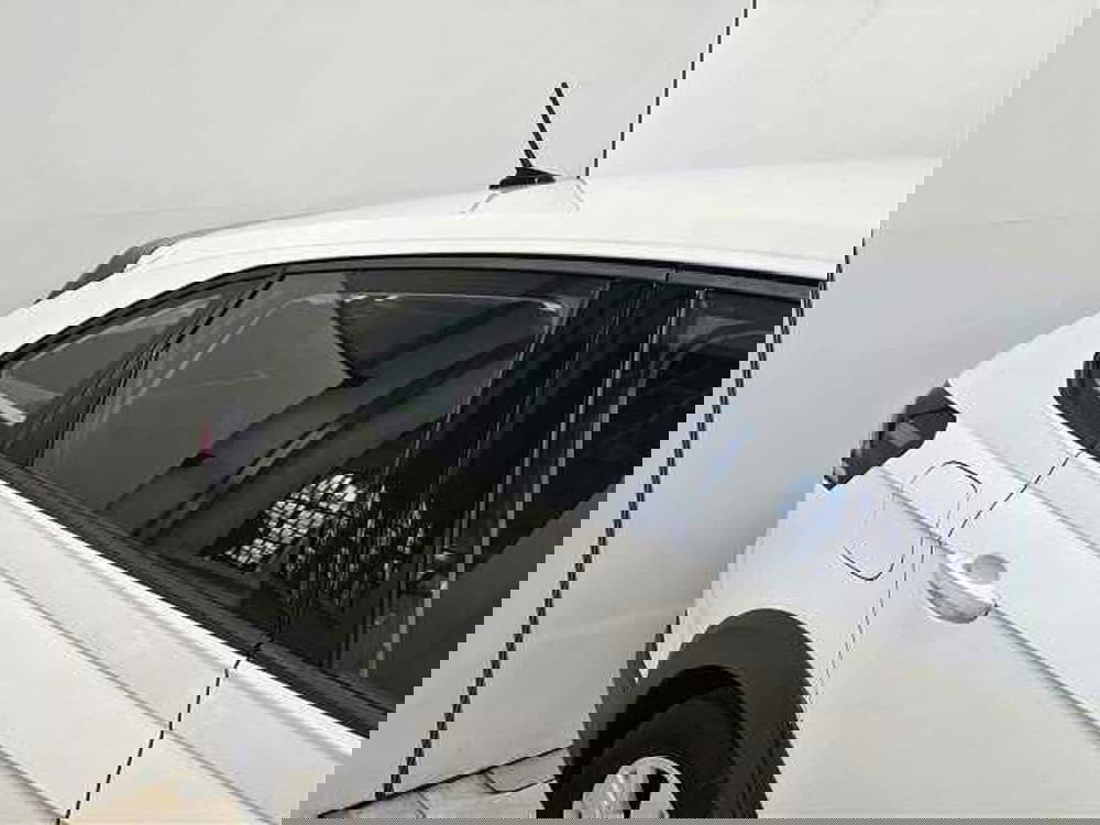 Volkswagen Taigo usata a Lecco (19)