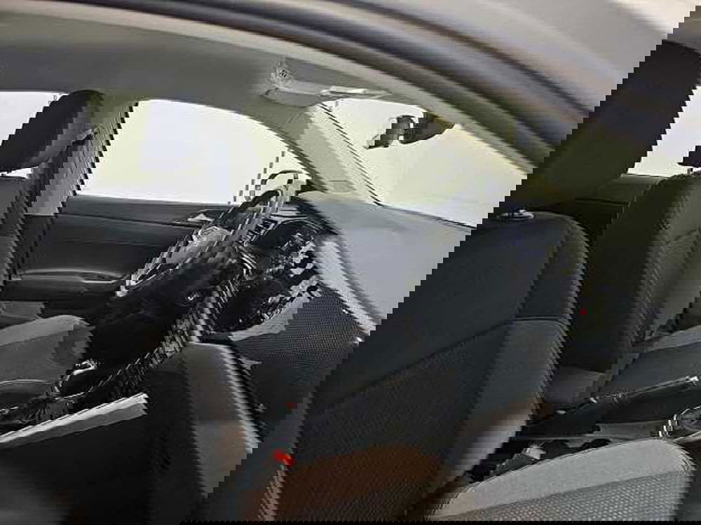 Volkswagen Taigo usata a Lecco (9)