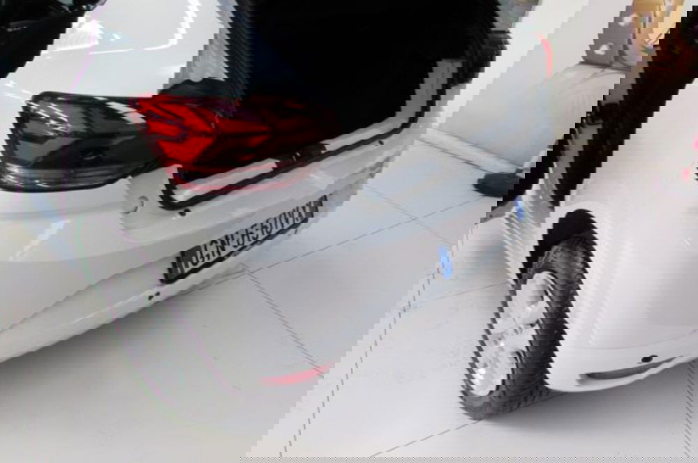 Dacia Sandero usata a Milano (13)