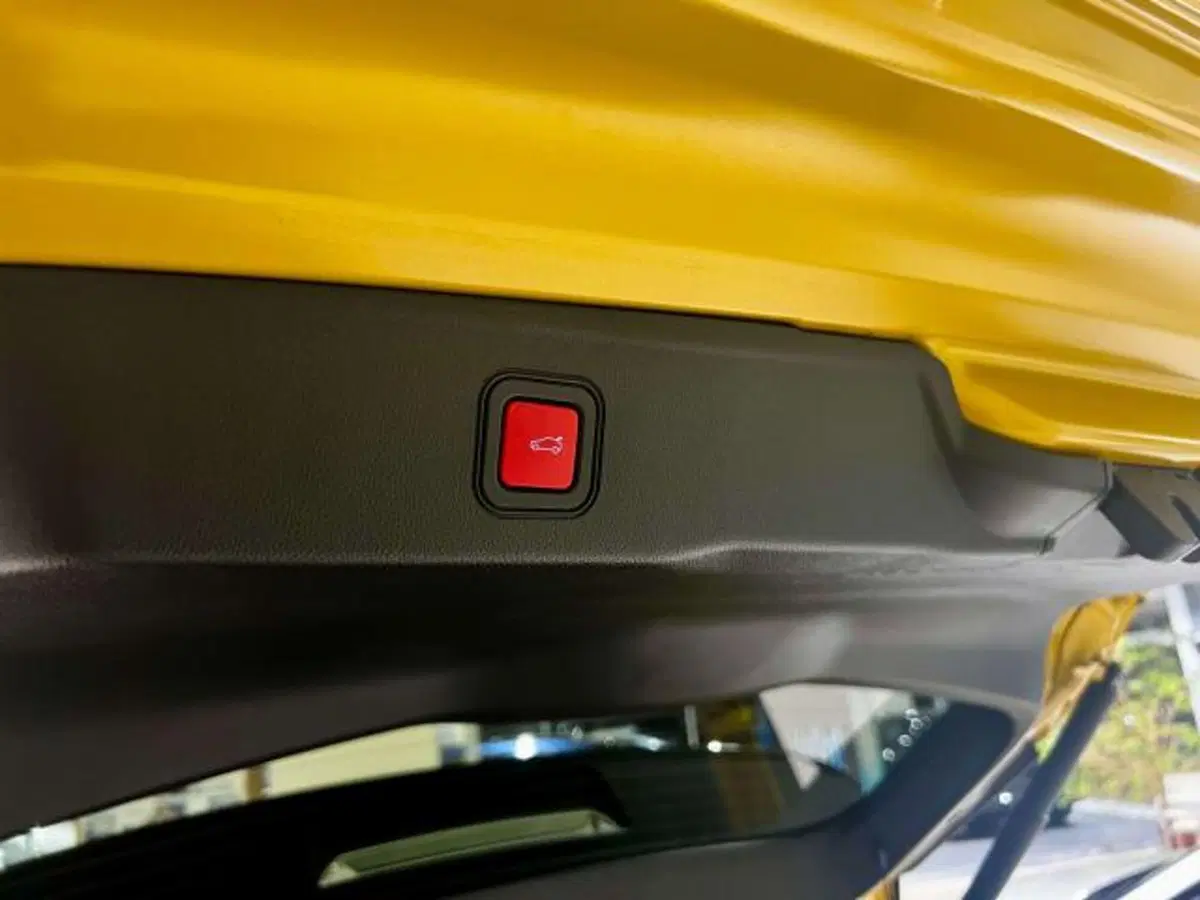 Jeep Avenger usata a Savona (14)
