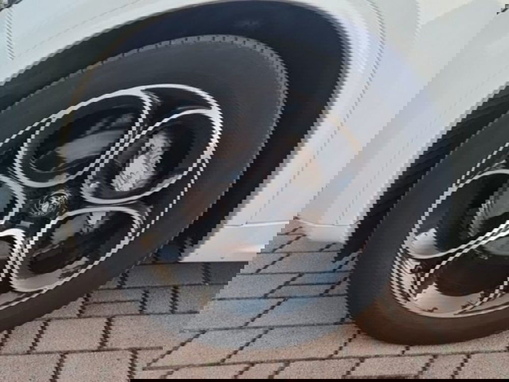 Alfa Romeo Stelvio usata a Monza e Brianza (13)